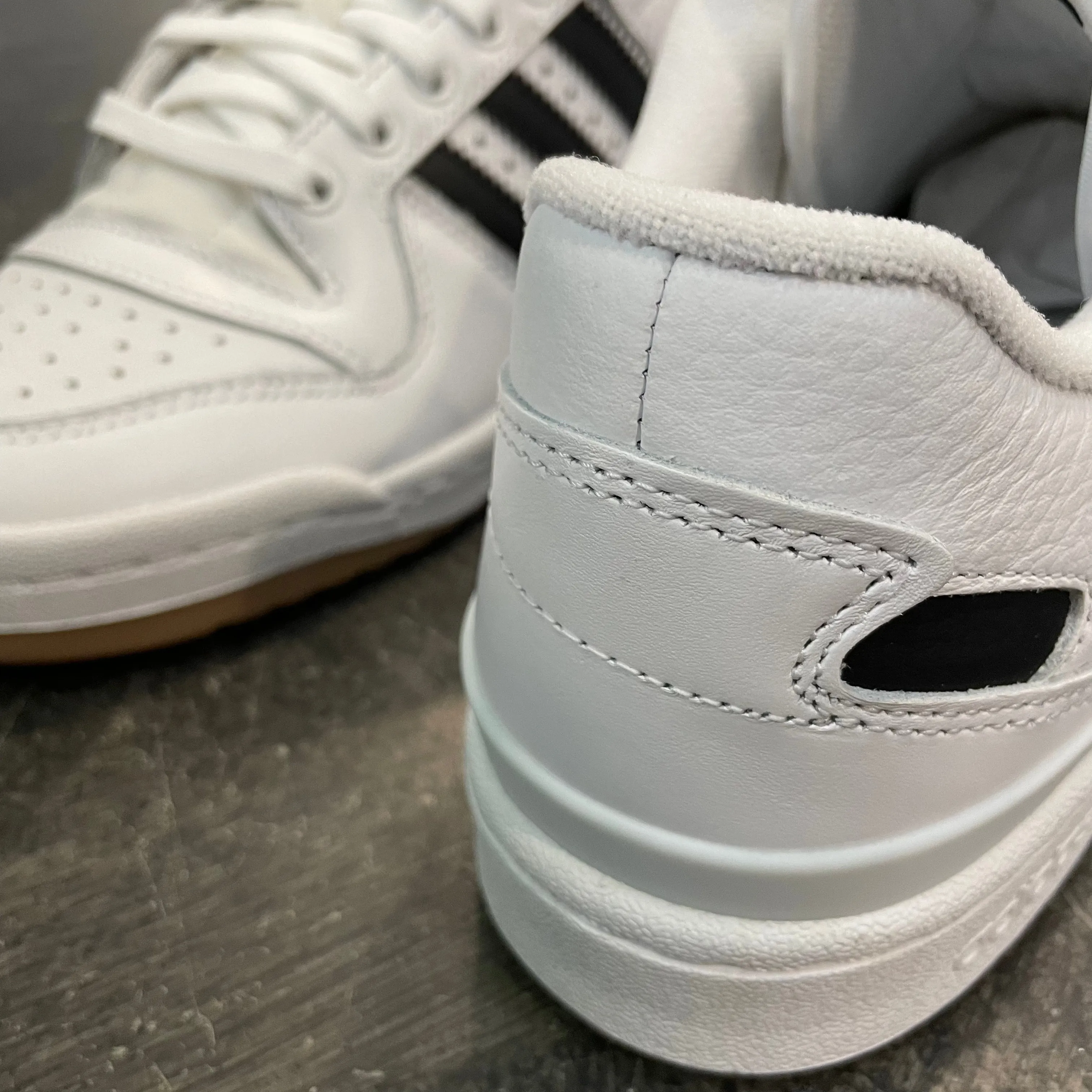 Adidas Forum 84 Low ADV White/Black/White
