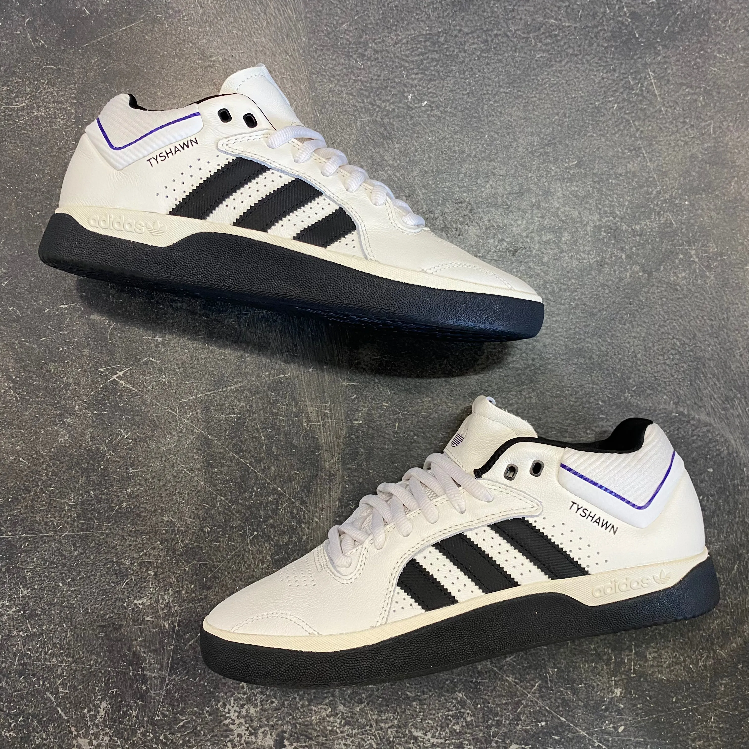 Adidas Tyshawn White/Black/Purple