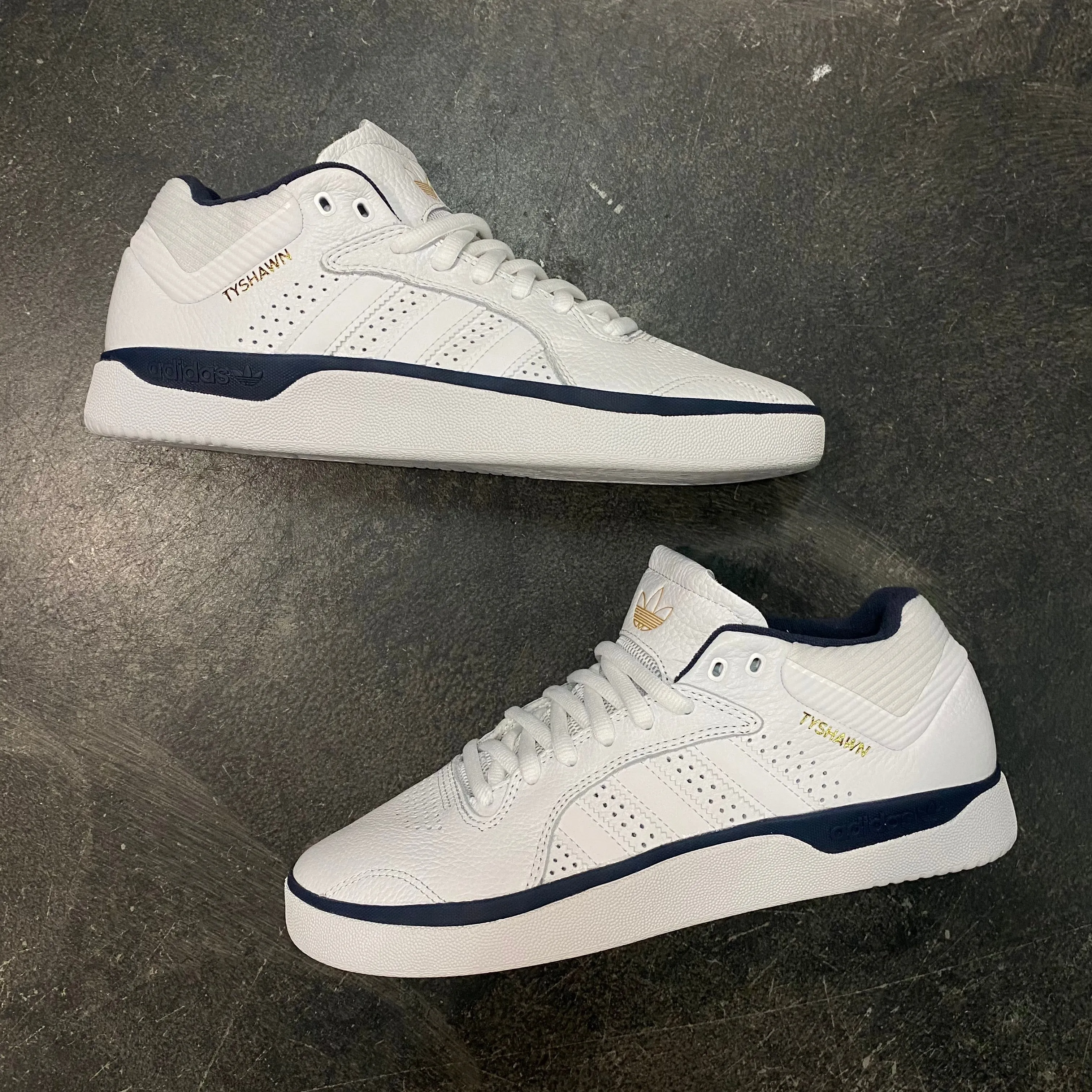 Adidas Tyshawn White/White/Navy