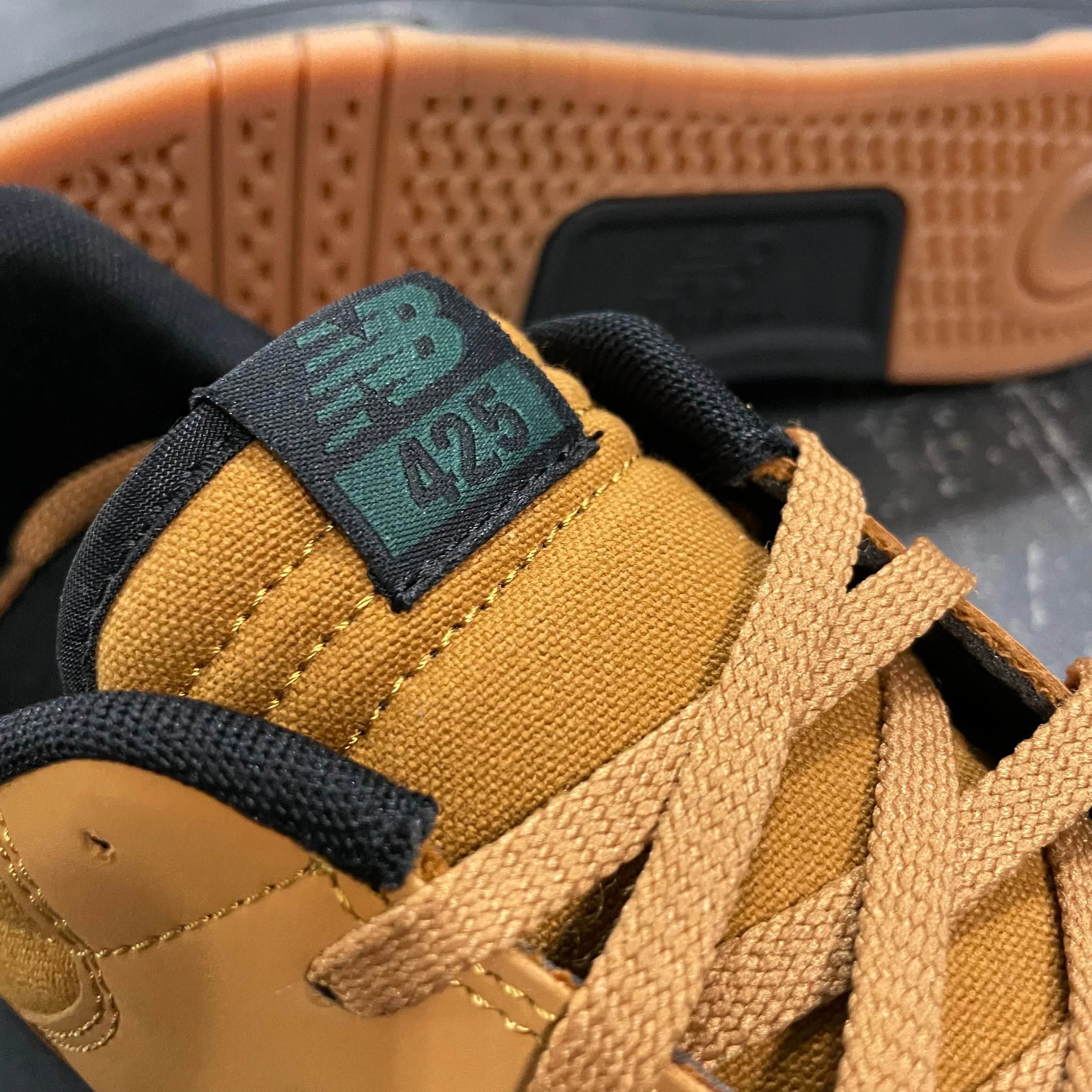 New Balance Numeric 425 Brown/Green