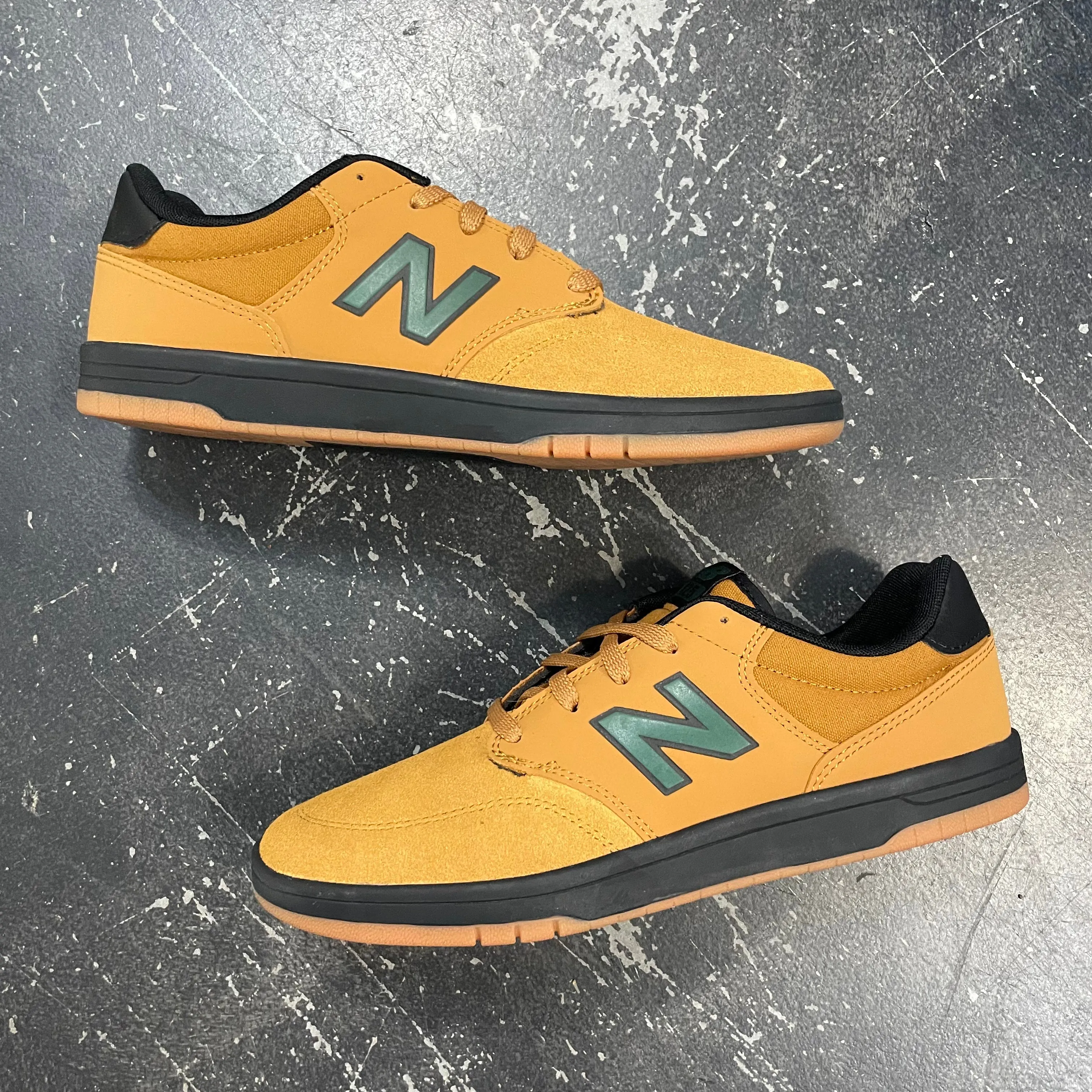 New Balance Numeric 425 Brown/Green